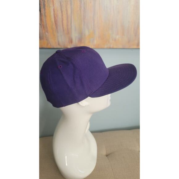 Vintage 1980s–90s New Era Pro Model Wool Baseball Cap 6 ⅞ Purple w/ Green Brim – - Picture 4 of 7